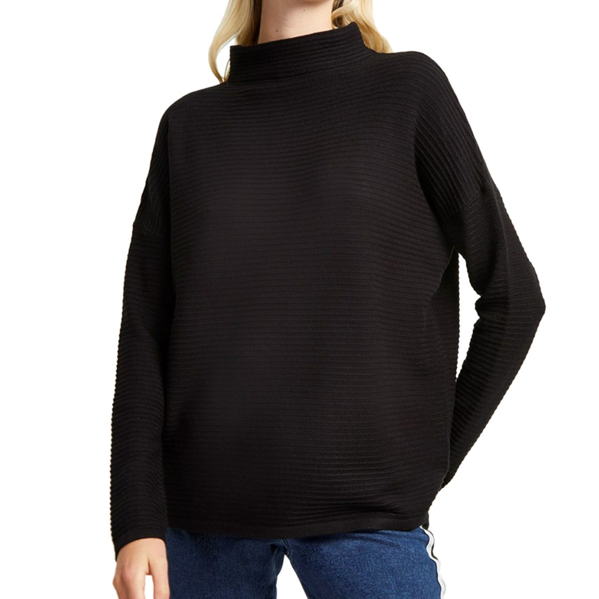 Warm and comfortable jacket from FRENCH CONNECTION