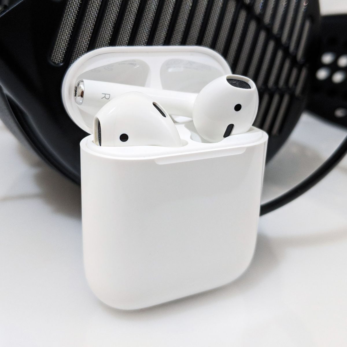Airpods 2nd Gen (Open Packaging - Almost New)