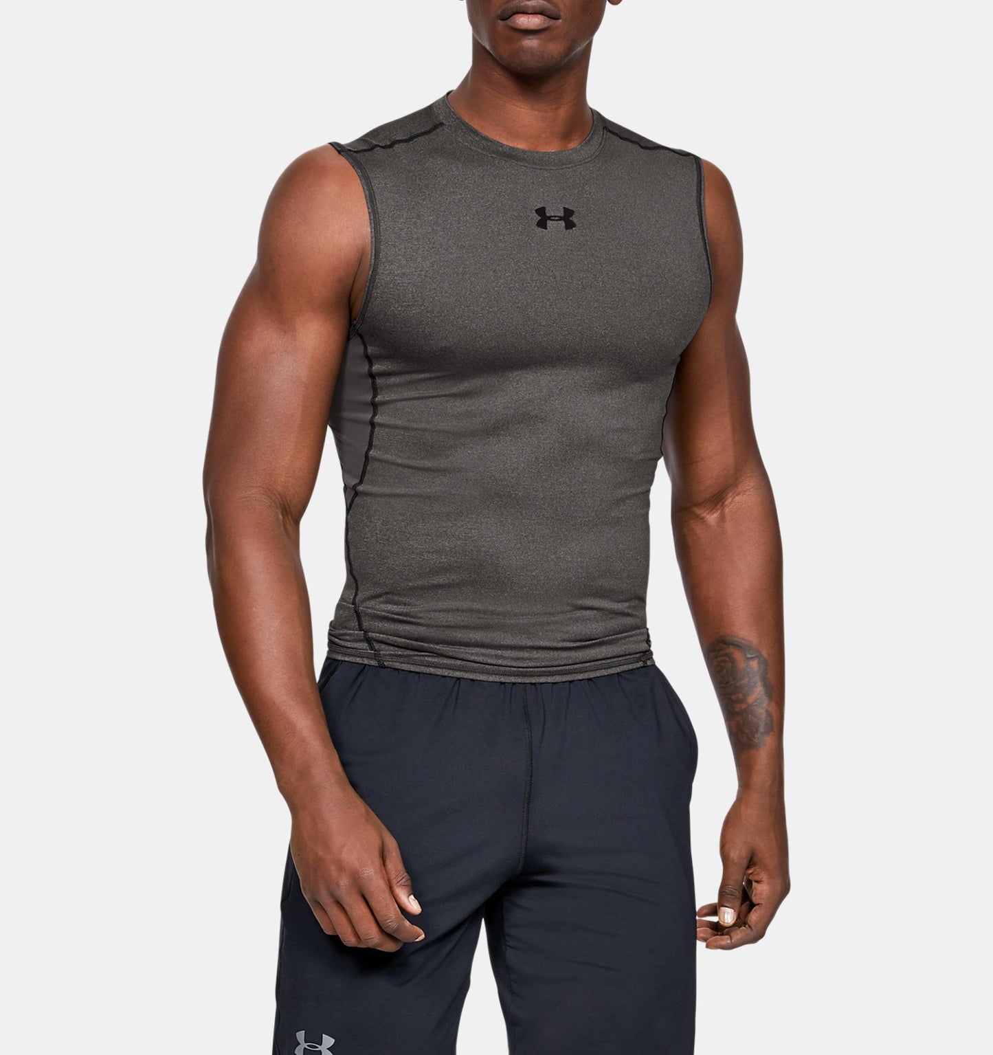 قميص مضغوط للرجال بدون أكمام من Under Armour  مقاس XS